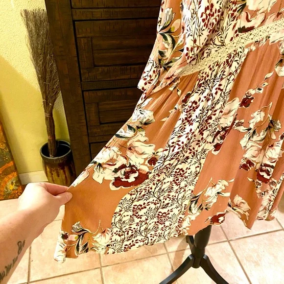 Umgee Floral Bell Sleeves Babydoll Boho Tunic Dress - Picture 4 of 7